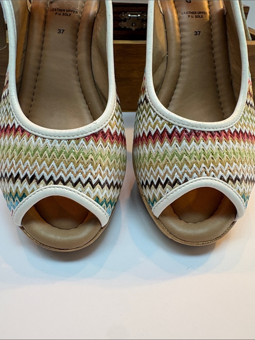 Italian Leather Wedges- Spring Step - Picture 3 of 10